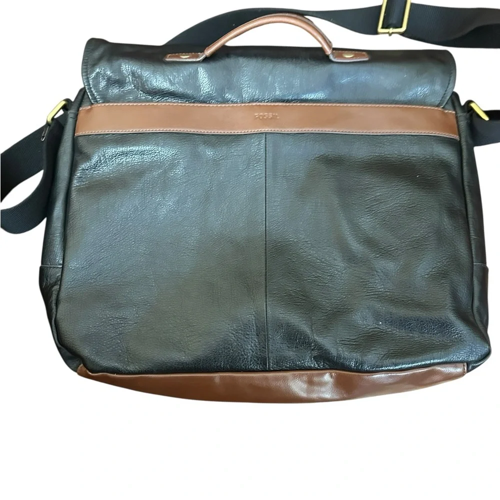 FOSSIL Black Leather Messenger Bag Shoulder Strap - Excellent Condition